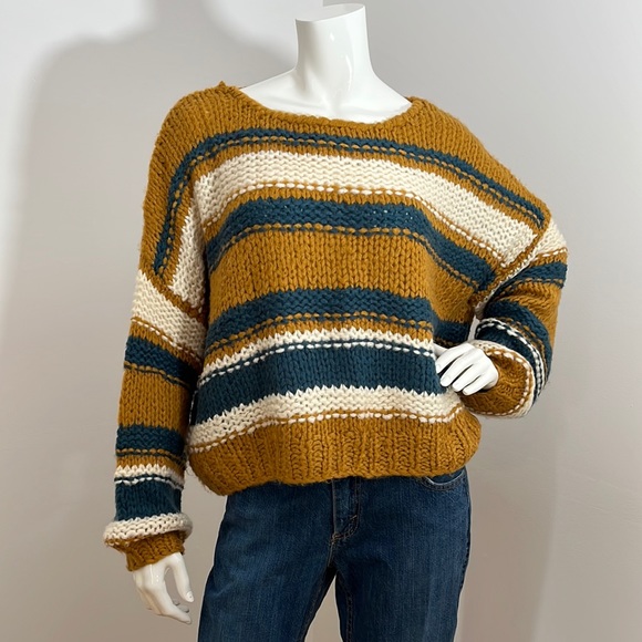 Tops - [M] MOLLY BRACKEN PREMIUM Super Soft Knit Sweater